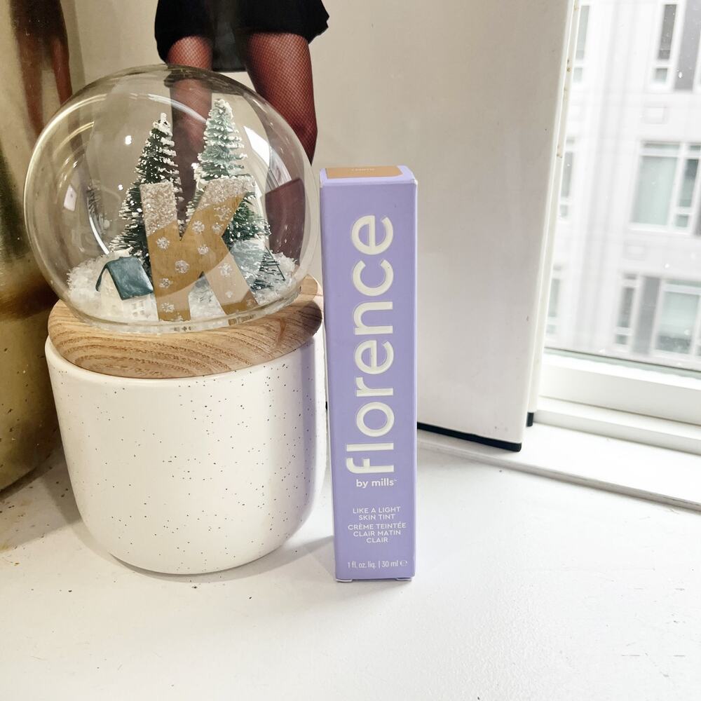 NEW Florence by Mills Like a Light Skin Tint in LM 060